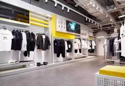 卡宾旗舰店“未来主义研究所”震撼亮相广州正佳，引领零售新潮流