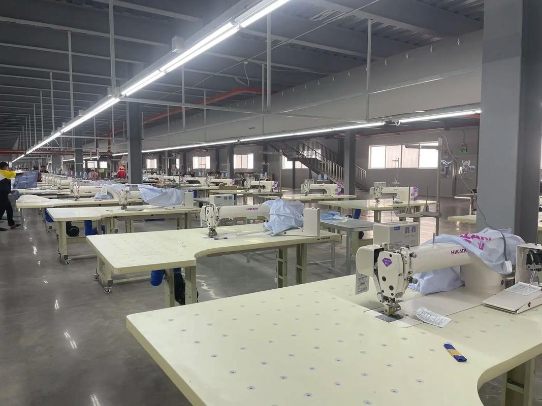 智能化转型 柬埔寨针织天花板工厂为何持续采购富山新一代智能服装服饰零售设备