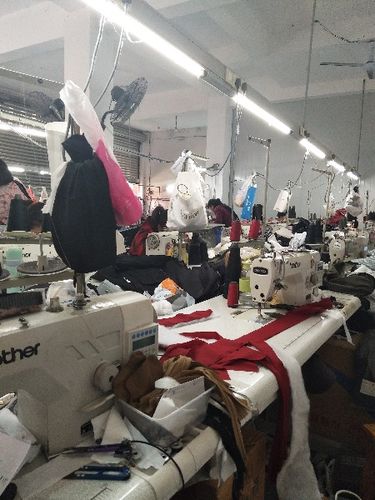 德阳什邡工厂招聘服装缝纫车工，助力服装微加工与鞋帽零售产业